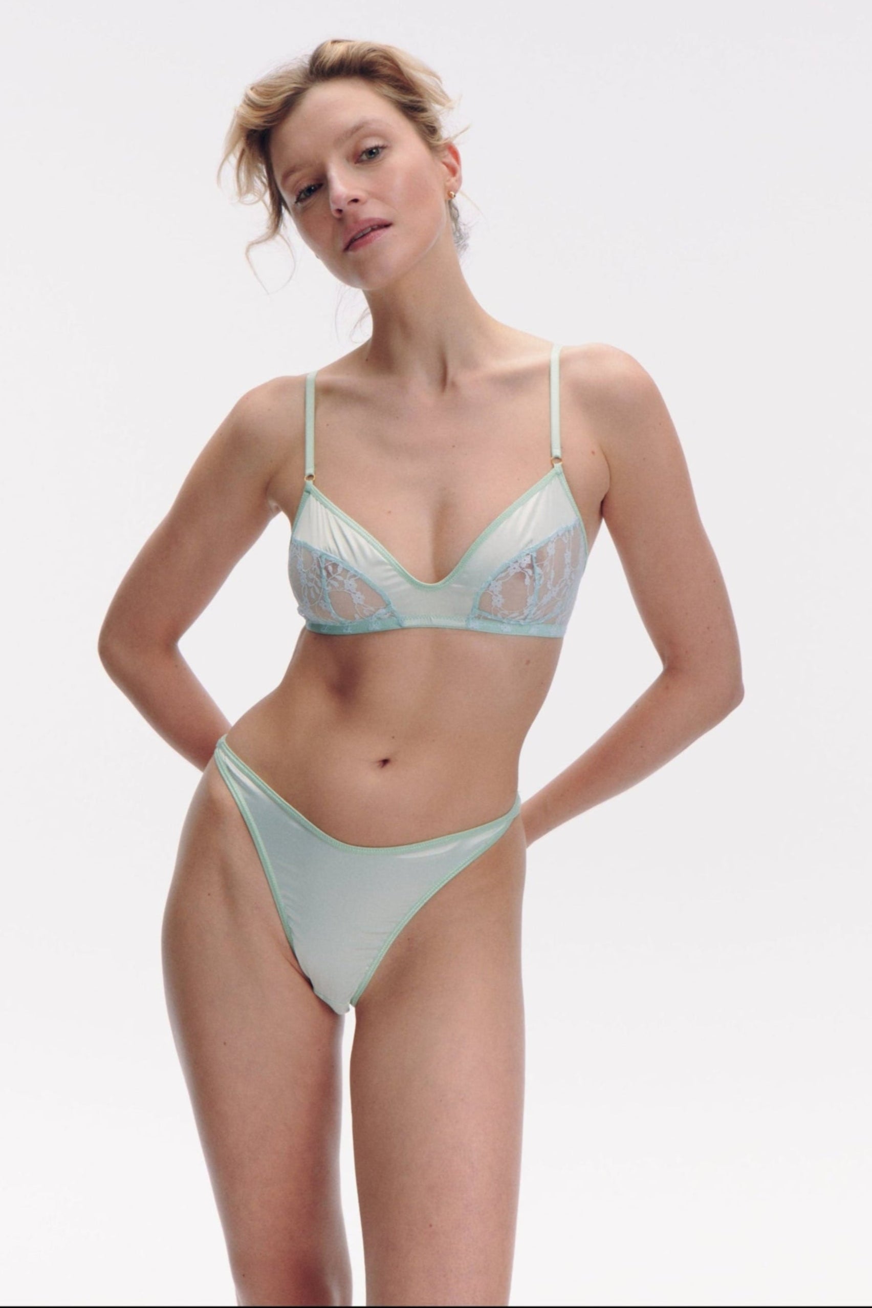 MENTHE soft bra with satin