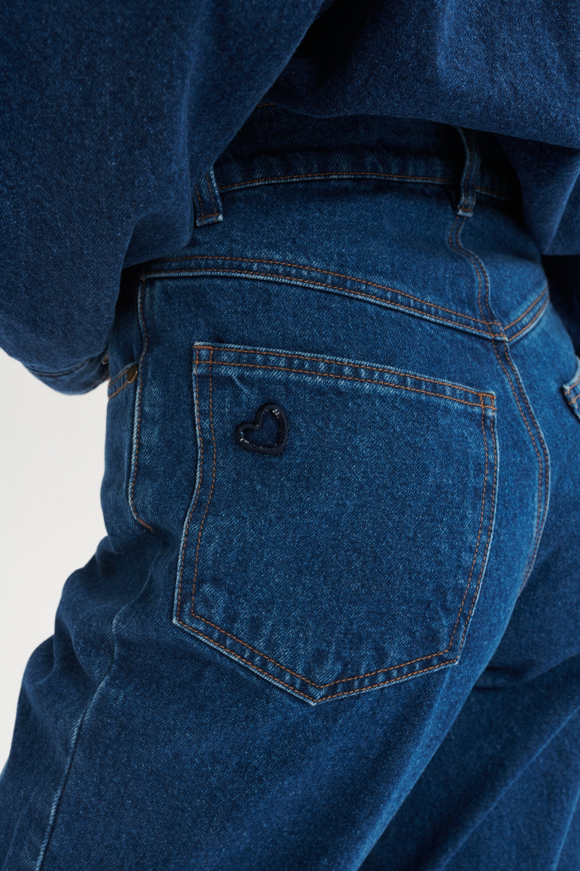 Davin Straight Cut Jeans