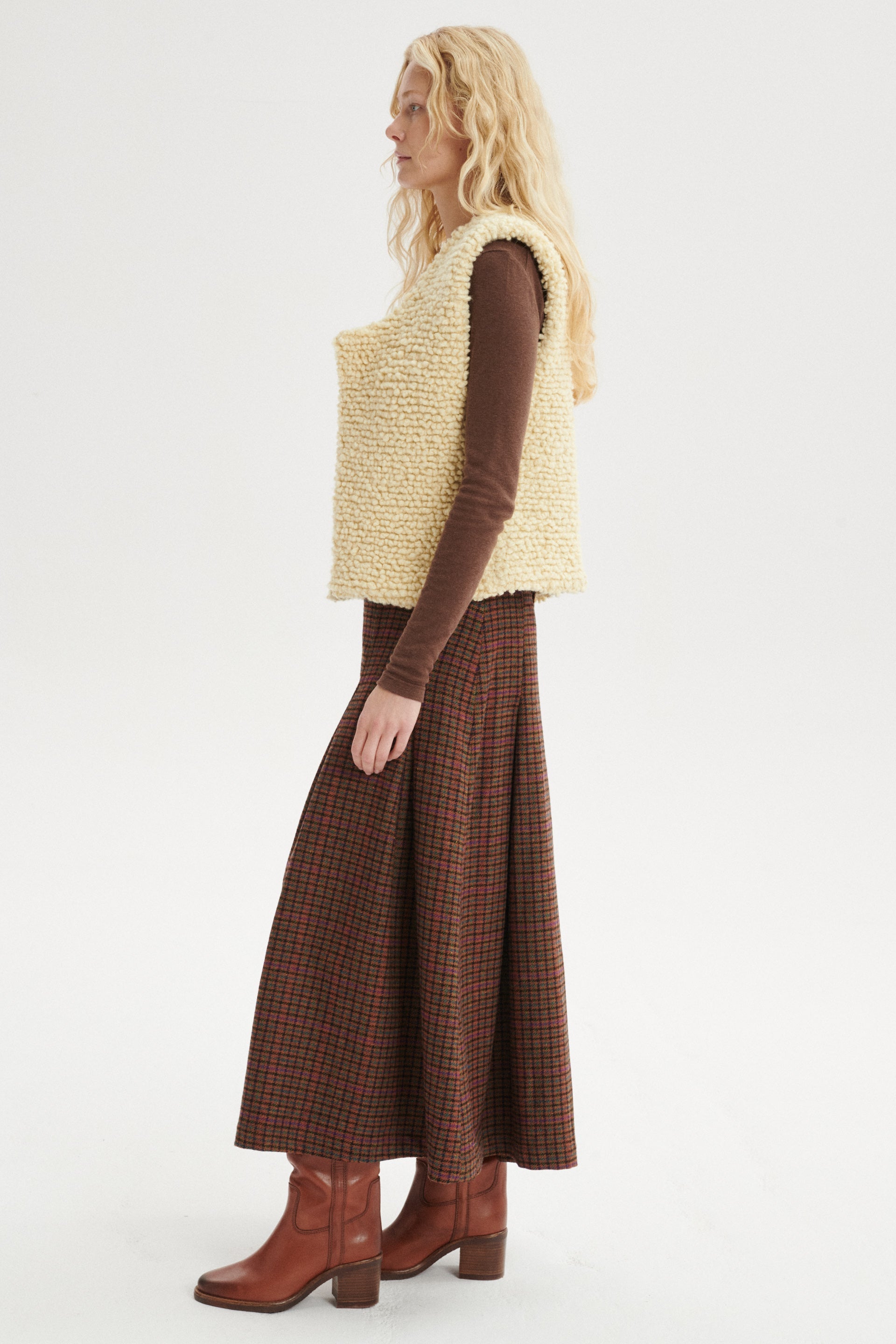Ari Tailored Skirt With Shaping Darts